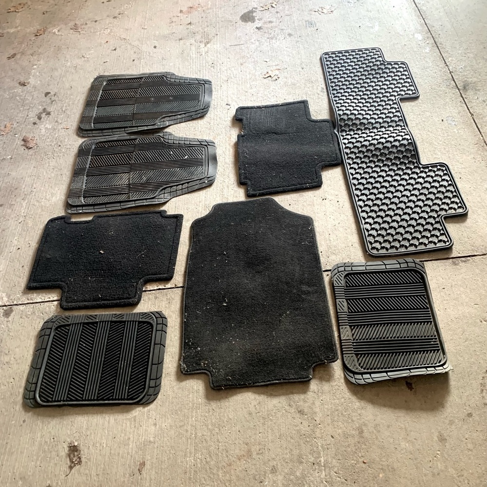 Universal Black Car Floor Mat Set